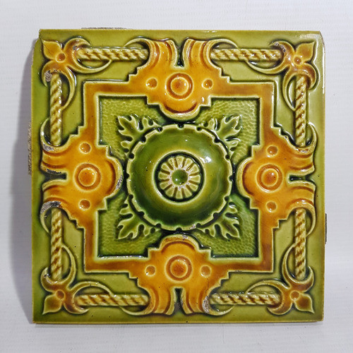 Antigua Mayólica En Relieve Motivo Floral Art Nouveau 7323 0