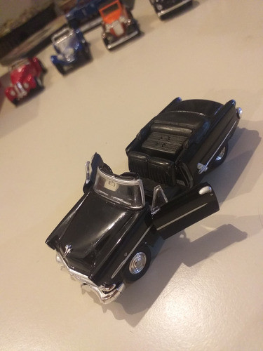 Autos Clásicos. Ford Crwstine Sunliner. 1953 0
