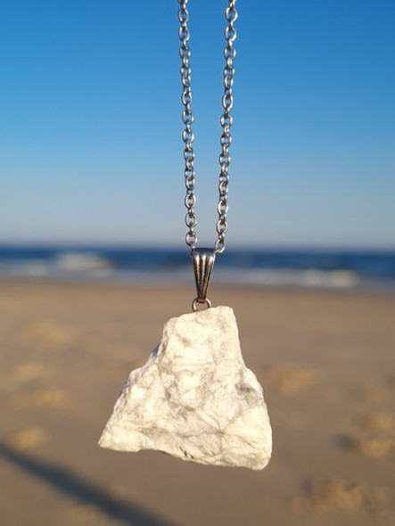 Howlita Piedra Natural +cadena De Acero Quirúrgico De Regalo 1