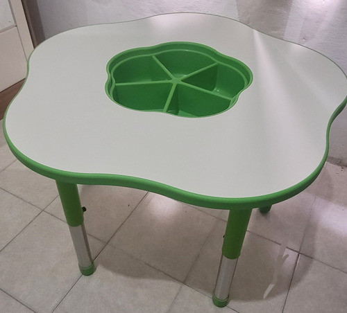 Mesa Modelo Margarita /usada Buen Estado 0