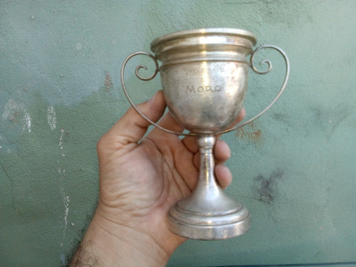 Antigua Copa Trofeo Instituto Optico Moro De 14,4cm De Alto 0