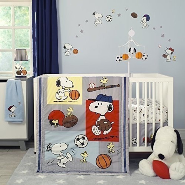 Bedtime Originals Snoopy Sports Musical Movil 1