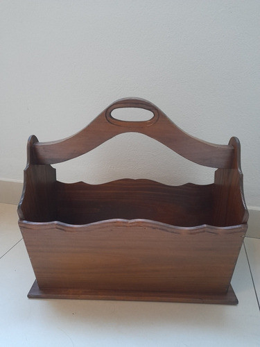Revistero Canasto De Madera Antiguo 0