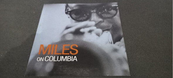 Folleto De Catálogo De Miles Davis 0 Folleto De Catálogo De Miles Davis 0