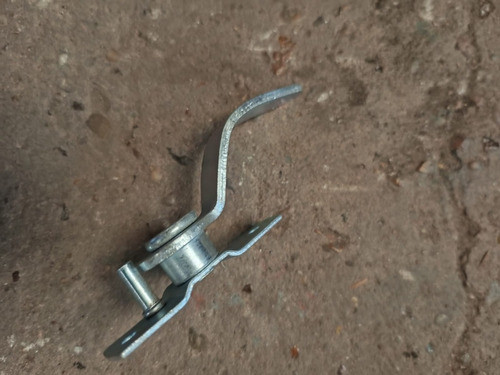 Willys Ika Traba De Parabrisas 1