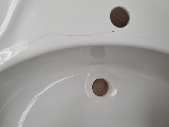 Mesada De Marmolina De 60 Cm Con Fisura. 1