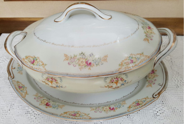 Sopera Con Presentóire Porcelana Antigua Japón Ocupado. 0