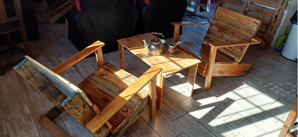 Sillones Y Mesa De Madera Exterior 0