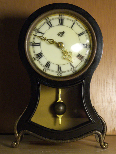 Espectacular Reloj De Mesa U.m Estilo Grandfather Como Nuevo 1