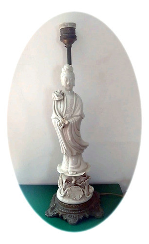Lámpara De Mesa. Figura De Mujer China. Porcelana  Blanca. 0