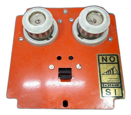 Tablero De Tapones 20amp. Con Fusibles, Nuevos 0