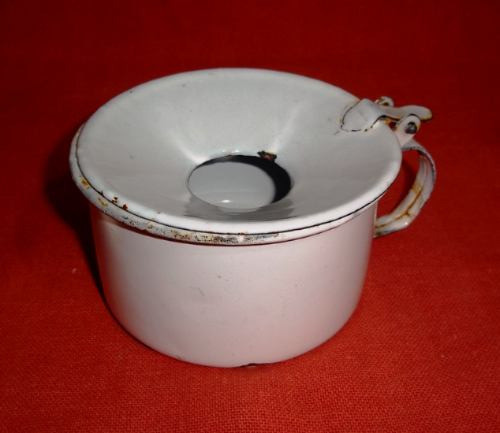 Antigua Salivadera Esmaltada 0