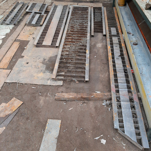 Rejilla Hierro Desagüe. Ancha. Guarda Ganado..x Kg..no Envio 0