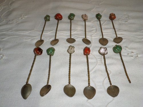 Antiguo Lote De 11 Cucharitas De Piedra Y Metal Plateado 1