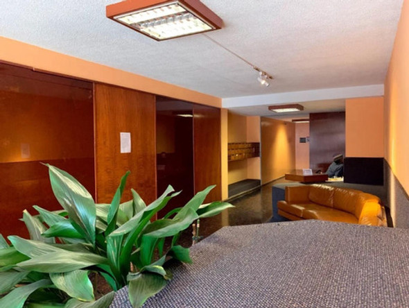 Muy Buena Oficina 55 Mts, Recepción Y 3 Salas Privadas Ref 645 0