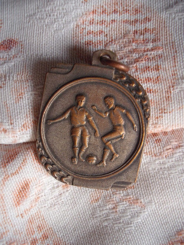Medalla Campeonato De Fútbol Infantil Arrecifes 1956 2,5x3 1