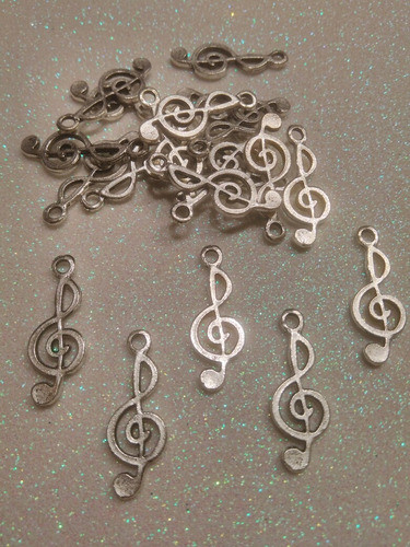 20 Dijes Musicales Clave De Sol Metal Para Cintas Souvenir 0