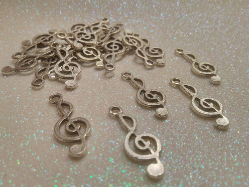 20 Dijes Musicales Clave De Sol Metal Para Cintas Souvenir 1