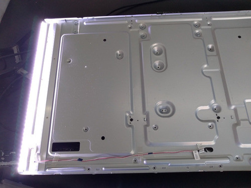 Una Tira De Leds Philco Pld3226hi 0