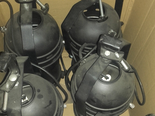 Tachos Par, Raylight. Barra De 4 Lámpara Dyr 650, Luz Calida 0