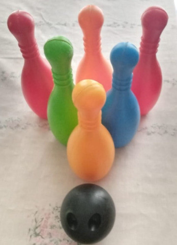 Juego De Bolos Set De Bowling Infantil 6 Bolos + 2 Pelotas 0