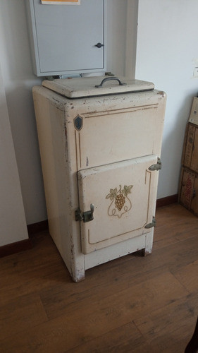 Antigua Heladera De Coleccion Ideal Barbacoa 1