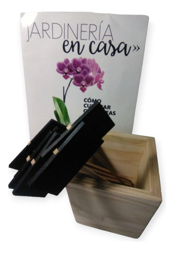 Jardinería En Casa Y Revista Con Macetero Y Carteles 0