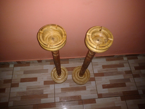Ceniceros 75 Cm De Alto De Pie Torneados De Madera. 1