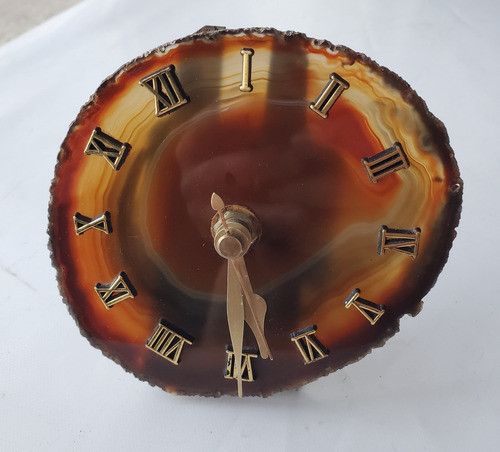 Reloj De Piedra Dorado A Pila Funciona 1