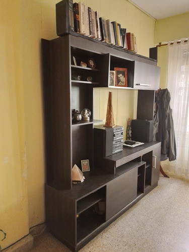 Modular Living Laminado Wengue, Como Nuevo 0