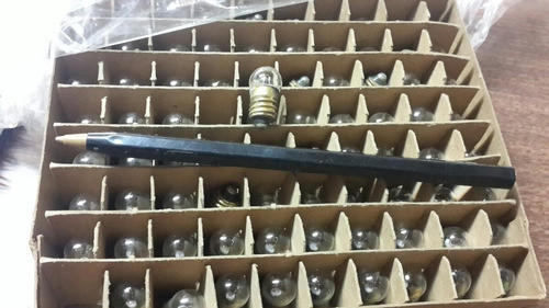 Lampara Mini Antiguas Foco Rosca Ma De In Usa 3.8v 0.3amp 0