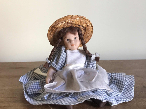 Pequeña Muñeca Totalmente En Porcelana.vestida Original. 0