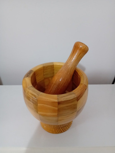 Pilão De Madeira Trabalhada Com Socador 1