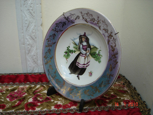Plato Antiguo Czechoslovako Diseño Dama Para Decorar Miralo 1