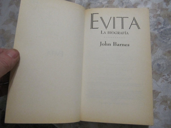 Evita - La Biografía - John Barnes 1