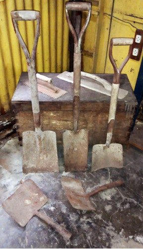Palas Albañil X5 + 1 Llana Dentada + 1 Fratacho Grande 1