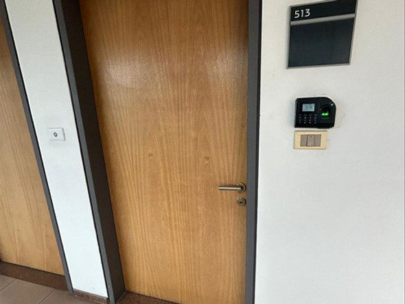 Oficina En Torre De Los Profesionales 1