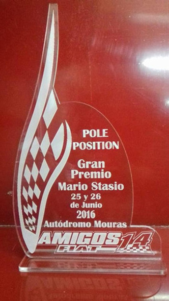 X10 Premios De Acrilico, Reconocimientos, Estatuilla 1