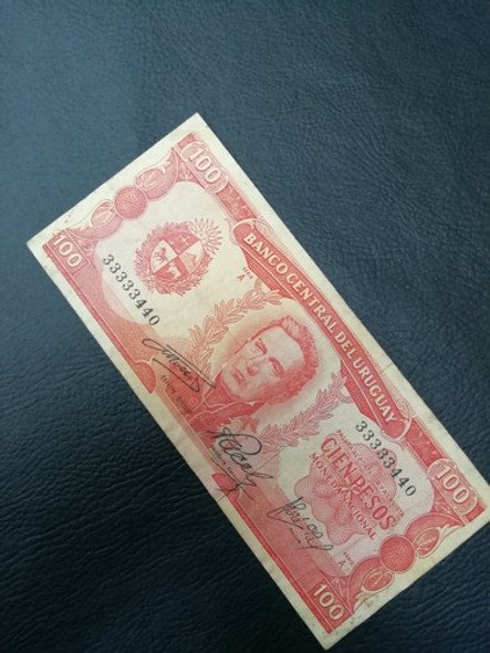 Billete De 100 Pesos Uruguayos 1