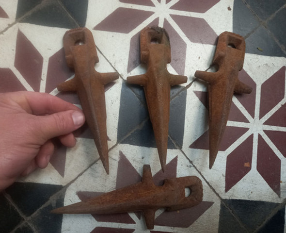 4 Antiguas Puntas Hierro Maquina Agraria - Precio X C/u Deco 0