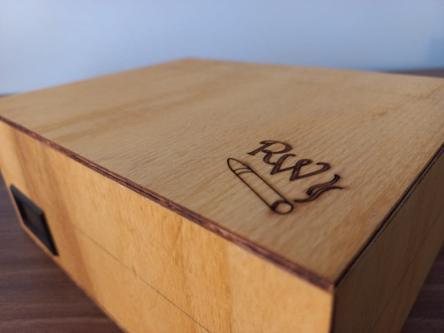 Humidor De Habanos Con Termohigrómetro + Regalo 1