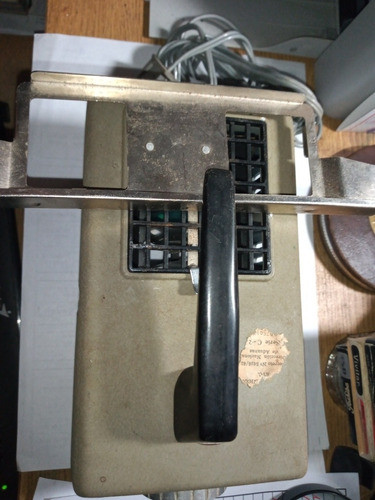 Antiguo Proyector De Diapositivas ,sin Lámpara Esta Quemada 1