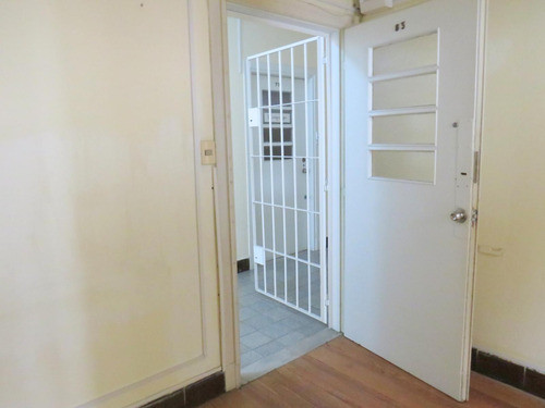 Alquiler Oficina Con Dos Despachos Y Sala De Espera  Ciudad Vieja 1