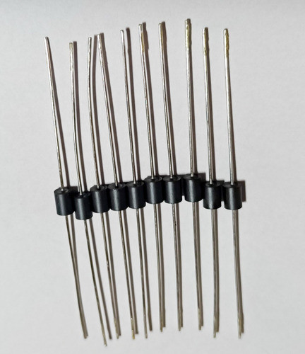 Núcleo De Ferrite Para Choque Axial D=3.5mm L=4.5mm X 100 U 0