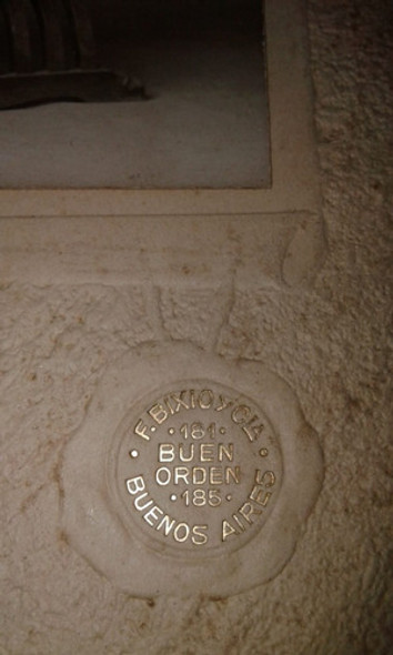 Antigua Fotografia Mesita Sillon F Bixio & Cia Gomez Paz 1