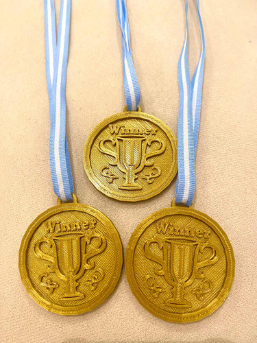 Medallas Fútbol Souvenir Con Cinta Arg Cumpleaños Mundial 1