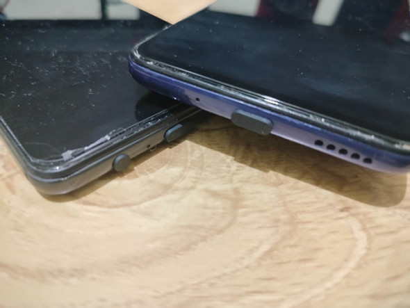 Kit 3 Tampas Anti-poeira Type C + 3 Tampas P2 (fone) 1 Kit 3 Tampas Anti-poeira Type C + 3 Tampas P2 (fone) 1