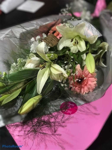 Ramo De Flores Surtidas / Ramos De Rosas 0