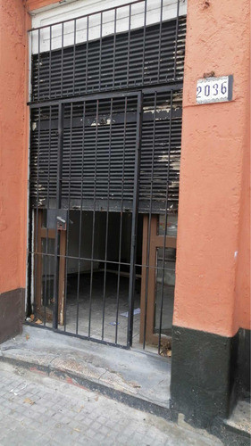 Fernandez Creapo Y Miguelete.- Local Comercial Anda Porto 0