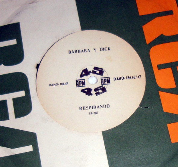 Barbara Y Dick Respirando Simple Argentino / Kktus 1